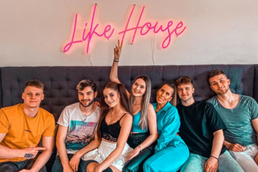 Like House: tenká hranice mezi bizárem a fenoménem